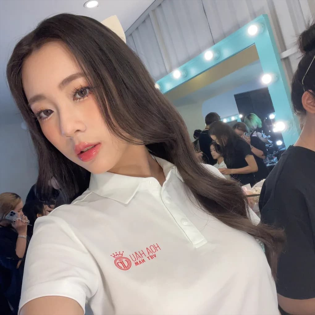 Phương Chi nói do thời gian chuẩn bị cho vòng chung kết trùng với thời gian thi học kỳ nên cô đang tập trung ôn thi hết môn sao cho đạt kết quả tốt nhất sau chuỗi ngày nghỉ trên trường. “Bên cạnh đó, tôi tập thêm các môn thể thao và tập nhảy để bớt căng thẳng cũng như giúp cơ thể luôn giữ được trạng thái linh hoạt cho vòng chung kết”, cô chia sẻ.