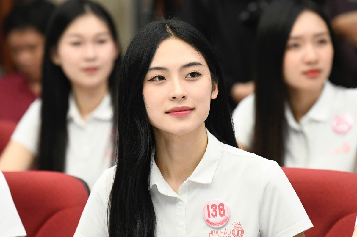 Vân Nhi cho biết cô đam mê nhiều môn thể thao như cầu lông, bơi lội. Thỉnh thoảng cô đi bộ cùng em trai, vừa thư giãn, vừa rèn luyện sức khỏe. Thói quen tập thể thao giúp Vân Nhi có sức bền dẻo dai để tham gia lịch trình của cuộc thi.