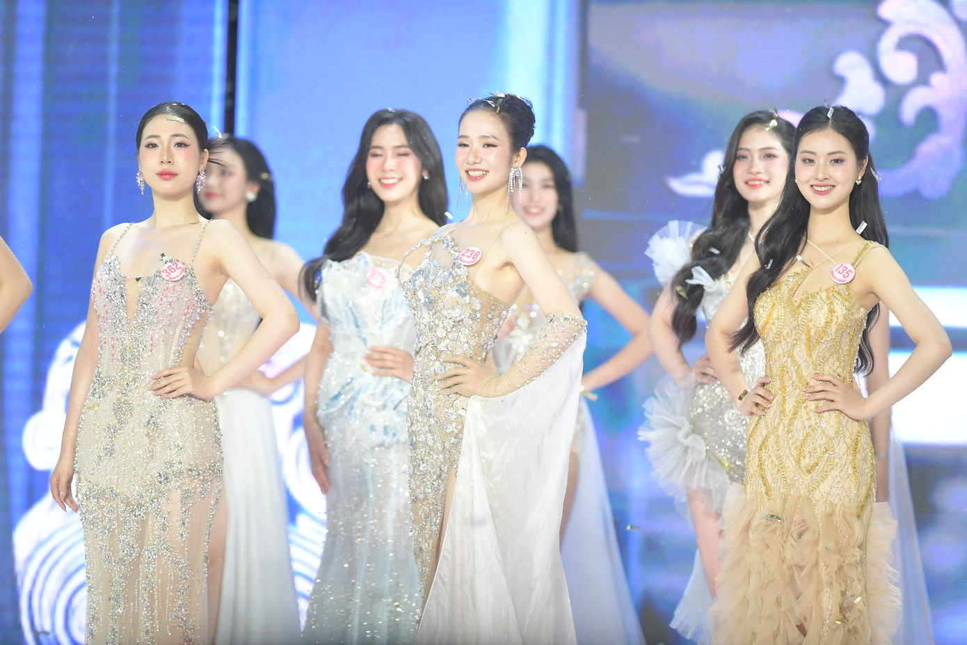 Phương Nhi cho rằng cô đã bám sát tiêu chí cuộc thi Hoa hậu Việt Nam 2024 với 4 trụ cột là Nhan sắc - Văn hóa - Trí tuệ - Cống hiến. &quot;Đến với chương trình, tôi trang bị trái tim đầy nhiệt huyết của tuổi trẻ, mang sự chân thành và nỗ lực khẳng định hình ảnh đậm chất người con gái Huế. Tôi nghĩ đó chính là điều khiến giám khảo lựa chọn mình vào top 25&quot;, cô nói.