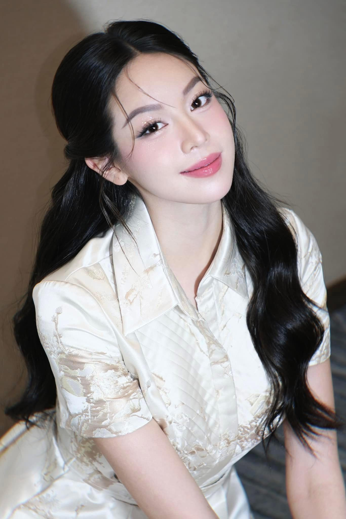 Đương kim Hoa hậu Quốc tế Huỳnh Thị Thanh Thủy đứng vị trí thứ 6 cuộc bình chọn. Đương kim Hoa hậu Quốc tế Huỳnh Thị Thanh Thủy đứng vị trí thứ 6 cuộc bình chọn.