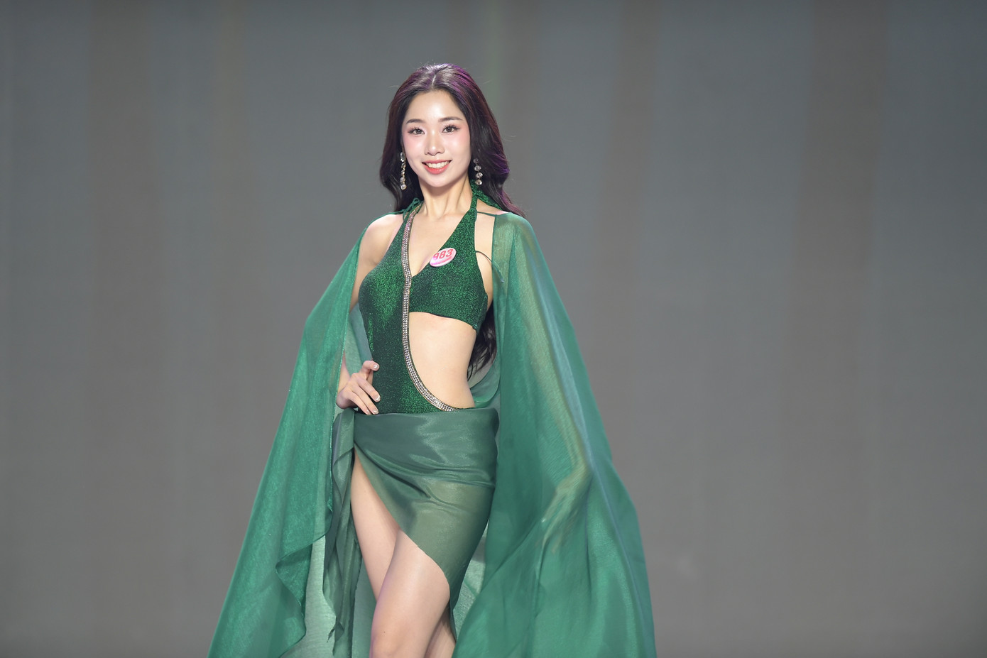 Cô có những màn bung tà ấn tượng khi trình diễn trong phần thi bikini. Với khả năng cảm nhạc, giải phóng hình thể tốt, Thùy Dương biết cách làm mình tỏa sáng trên sân khấu. Cô biết tương tác với ống kính máy quay, tạo dáng chuyên nghiệp.