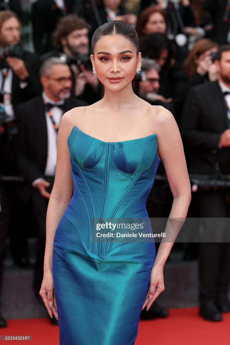 Engfa Waraha xuất hiện trên thảm đỏ công chiếu bộ phim Eddington hôm 16/5.