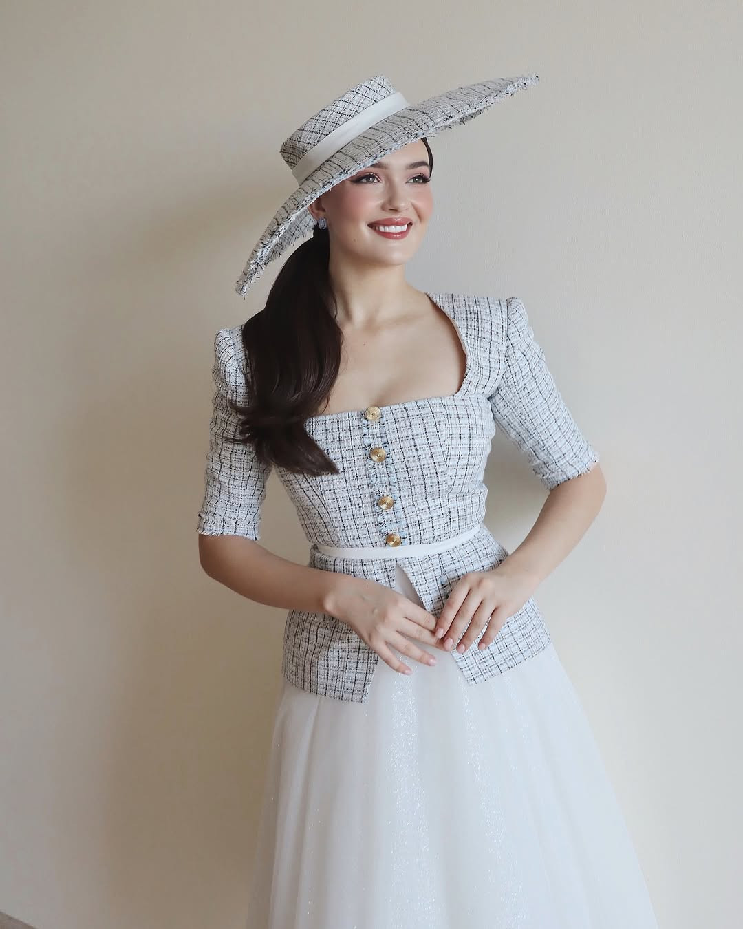 Zoalize Jansen Van Rensburg lọt vào bảng xếp hạng của nhiều chuyên trang như Missosology, Sash Factor. Các chuyên gia dự đoán cô nằm trong nhóm thí sinh sáng giá, có khả năng giành vương miện.