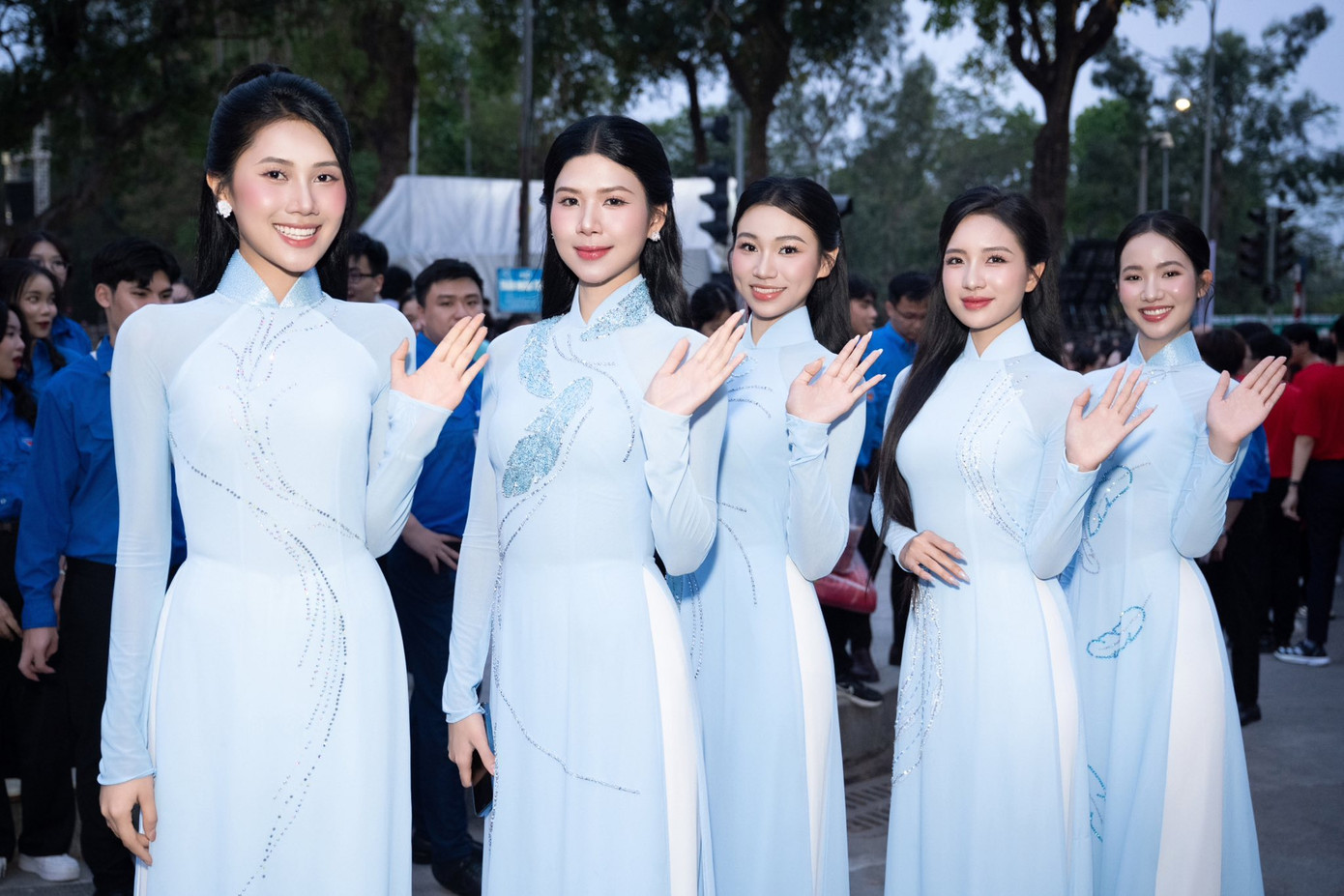 Phương Nhi cho biết đến với vòng chung kết Hoa hậu Việt Nam 2024, cô mang đến điều bất ngờ ấp ủ từ lâu trong phần thi dạ hội, với hình ảnh đậm chất Việt Nam và đặc trưng của người con gái Huế.