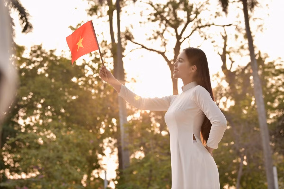 Châu Anh chia sẻ cô mang theo tinh thần nhiệt huyết, cống hiến đến với vòng chung kết Hoa hậu Việt Nam 2024 ở TP Huế vào tháng 6. Với tinh thần kiên trung, bản lĩnh của một nữ quân nhân, Châu Anh tự tin khẳng định vượt qua bản thân và khiến gia đình tự hào.