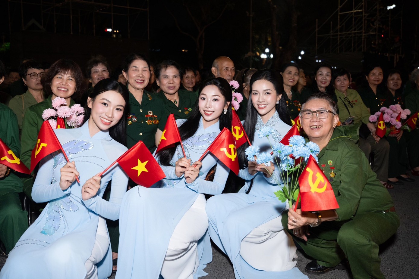 Thùy Dương cho biết được sống trong tự do, được học tập và lắng nghe những câu chuyện từ các bác cựu chiến binh là nguồn động lực thôi thúc cô không ngừng vươn lên trong học tập và tu dưỡng đạo đức.