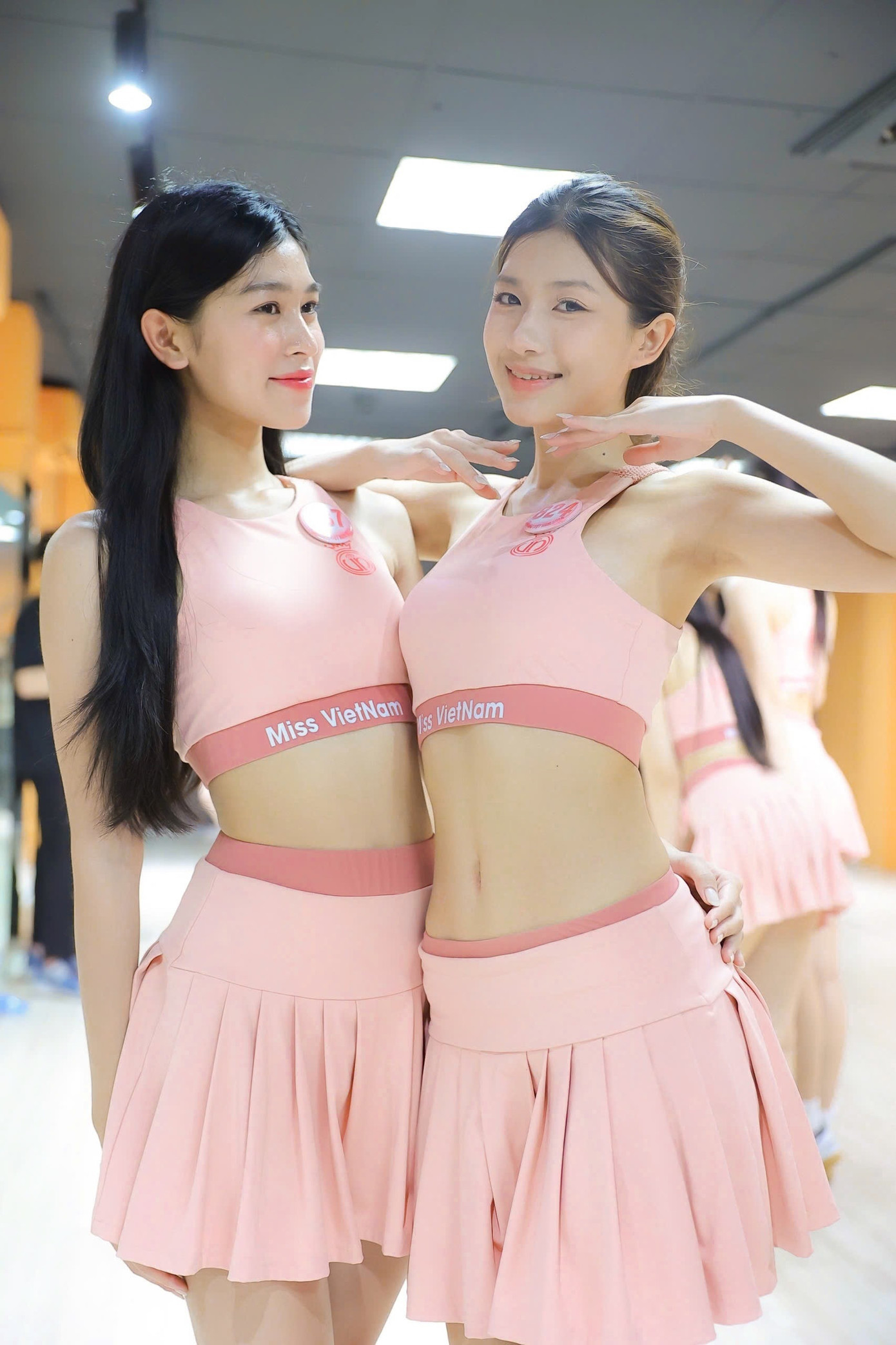 Thanh Thảo là sinh viên năm nhất chuyên ngành Luật thương mại quốc tế của Học viện Ngoại giao. Cô đạt trình độ IELTS 7.5, có thể giao tiếp trôi chảy bằng tiếng Pháp nhờ quá trình học tập, rèn luyện ngoại ngữ từ năm 6 tuổi.