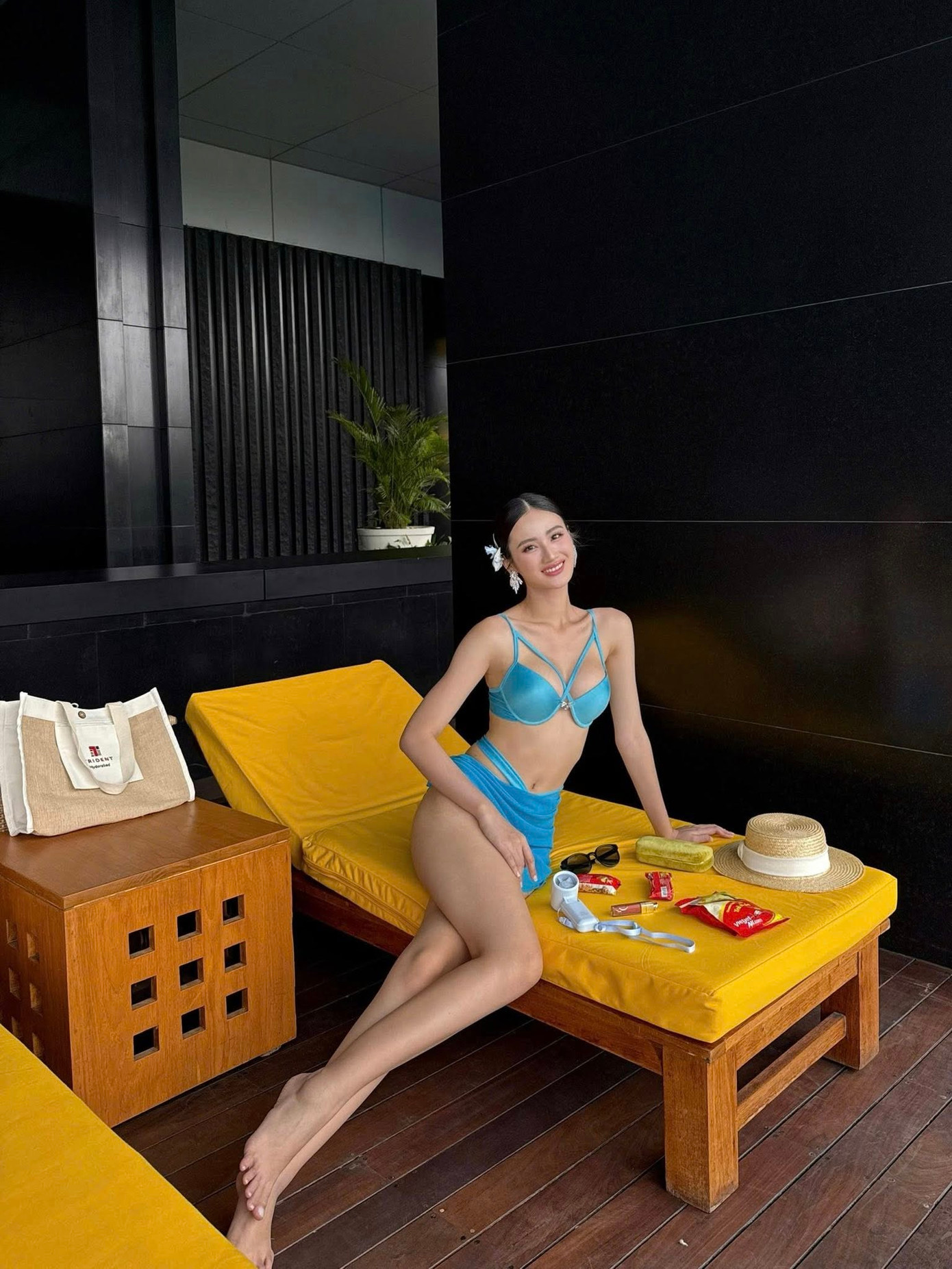 Ý Nhi cao 1,75 m, số đo ba vòng 84-60-94 cm. Vóc dáng của cô được khen săn chắc khi mặc áo tắm. "Dáng đẹp, mình hạc xương mai nhưng vẫn quyến rũ", "Ngày càng tiến bộ", "Ra quốc tế ấn tượng và chuyên nghiệp quá"... là những bình luận của khán giả.