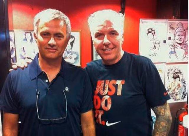 Mourinho lộ chuyện nợ vợ một hình xăm ảnh 2