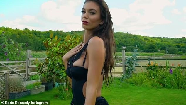 Người mẫu 9x phô ngực căng tràn sức sống với nội y ảnh 10