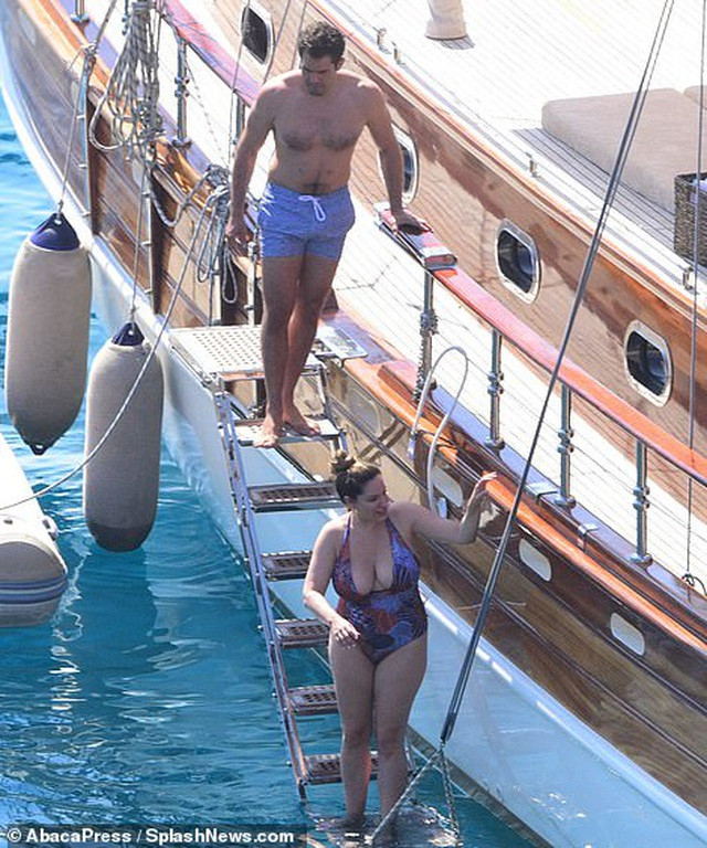 Mỹ nhân được coi là 'kỳ quan thứ 8' ngày càng nảy nở phát tướng ảnh 3