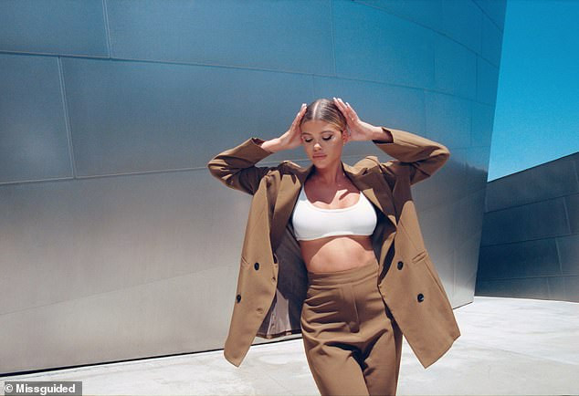 Sofia Richie khoe vóc dáng tròn đầy cực gợi cảm ảnh 10