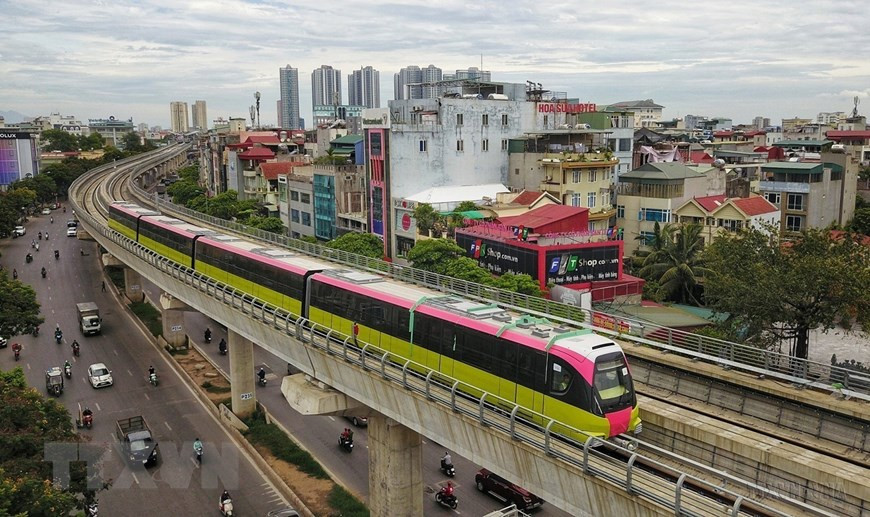 Dự án tuyến đường sắt đô thị số 3 (Nhổn-ga Hà Nội) vay vốn ODA của Ngân hàng Phát triển châu Á (ADB), Cơ quan Phát triển Pháp (AFD), Ngân hàng đầu tư châu Âu (EIB) và Chính phủ Pháp (DGT), được công ty Systra của Pháp tư vấn thiết kế. (Ảnh: Thành Đạt/TTXVN) Dự án tuyến đường sắt đô thị số 3 (Nhổn-ga Hà Nội) vay vốn ODA của Ngân hàng Phát triển châu Á (ADB), Cơ quan Phát triển Pháp (AFD), Ngân hàng đầu tư châu Âu (EIB) và Chính phủ Pháp (DGT), được công ty Systra của Pháp tư vấn thiết kế. (Ảnh: Thành Đạt/TTXVN)