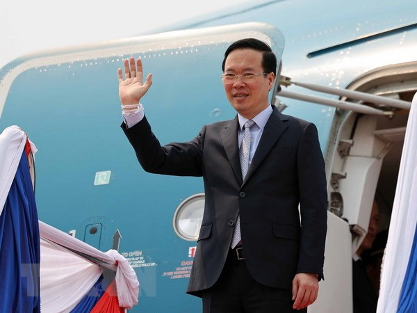 Chủ tịch nước Võ Văn Thưởng rời Thủ đô Vientiane, kết thúc tốt đẹp chuyến thăm chính thức Cộng hòa Dân chủ Nhân dân Lào. (Ảnh: Thống Nhất/TTXVN) Chủ tịch nước Võ Văn Thưởng rời Thủ đô Vientiane, kết thúc tốt đẹp chuyến thăm chính thức Cộng hòa Dân chủ Nhân dân Lào. (Ảnh: Thống Nhất/TTXVN)