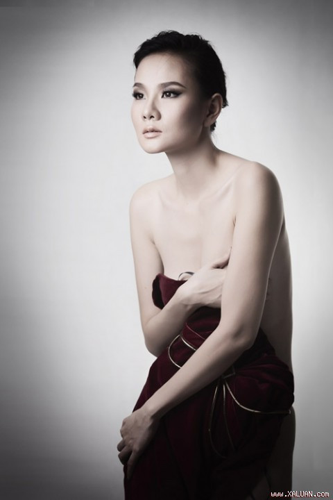 Bị tố quỵt nợ, Dương Yến Ngọc còn bị nghi ngờ dính líu với giới cho vay nặng lãi. Bị tố quỵt nợ, Dương Yến Ngọc còn bị nghi ngờ dính líu với giới cho vay nặng lãi