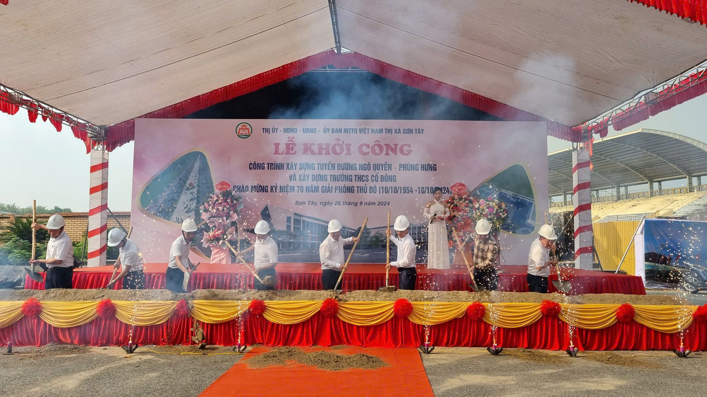 Các đại biểu làm lễ khởi công dự án Các đại biểu làm lễ khởi công dự án