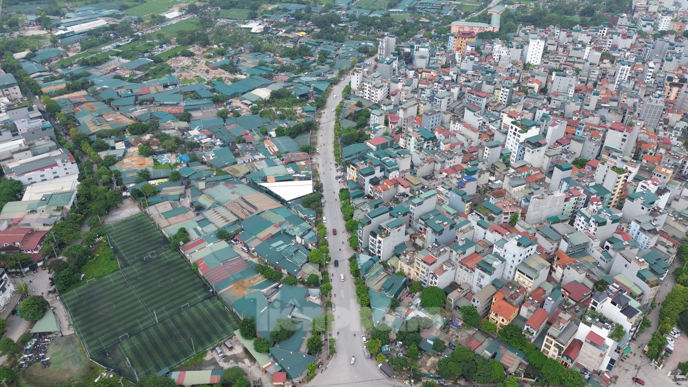 Dự án Khu đô thị Tây Nam Kim Giang I có diện tích 49,89ha, thuộc địa bàn phường Hạ Đình (quận Thanh Xuân), phường Đại Kim (quận Hoàng Mai) và xã Tân Triều (huyện Thanh Trì), được triển khai xây dựng từ năm 2007.