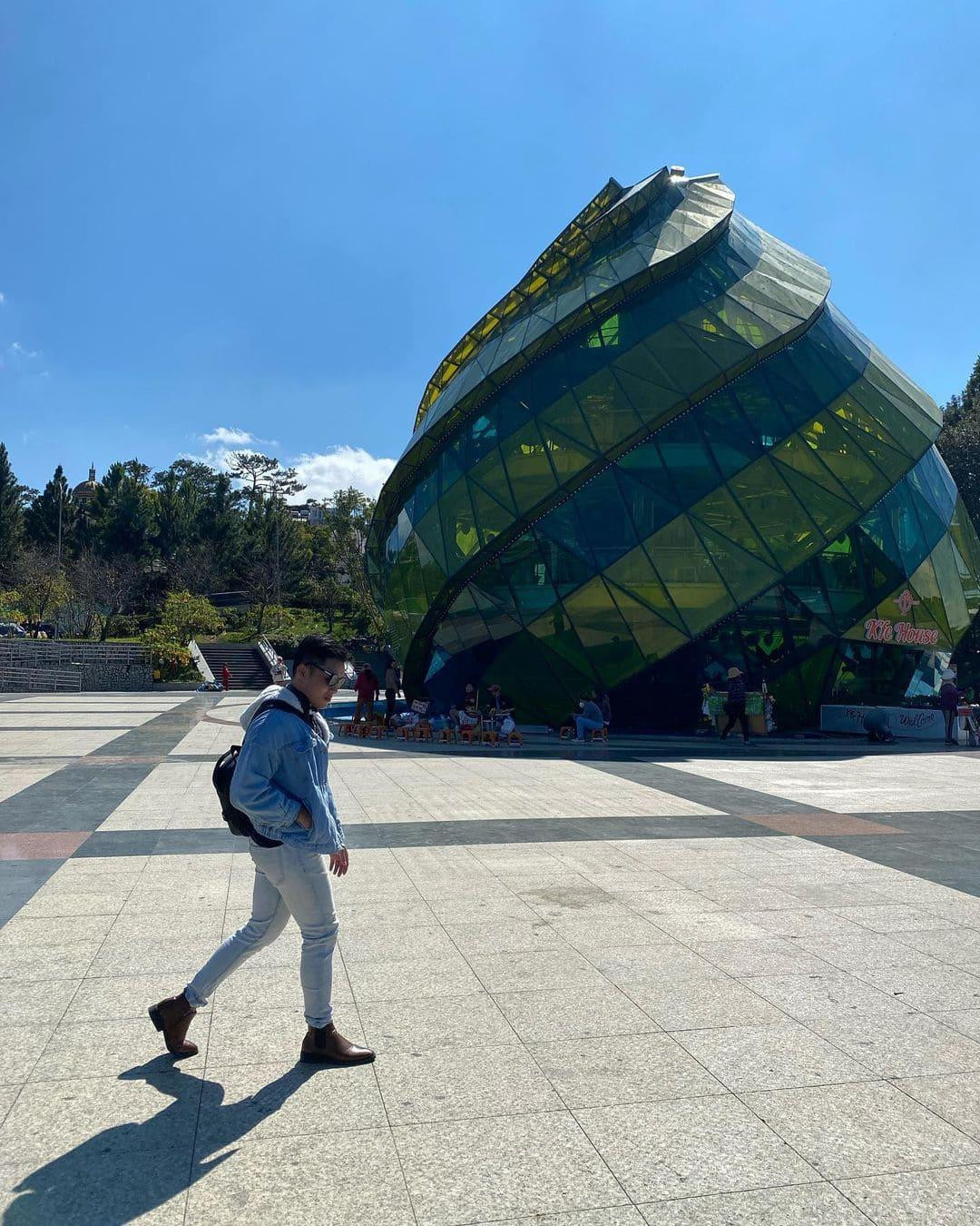 Giới trẻ "check-in" Đà Lạt khi việc đi lại dễ dàng hơn. (Ảnh: Trung Nguyễn) Giới trẻ "check-in" Đà Lạt khi việc đi lại dễ dàng hơn. (Ảnh: Trung Nguyễn)