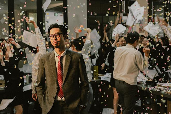 Phần ca từ trong Mang Tiền Về Cho Mẹ đang được cư dân mạng "mổ xẻ". Phần ca từ trong Mang Tiền Về Cho Mẹ đang được cư dân mạng "mổ xẻ".