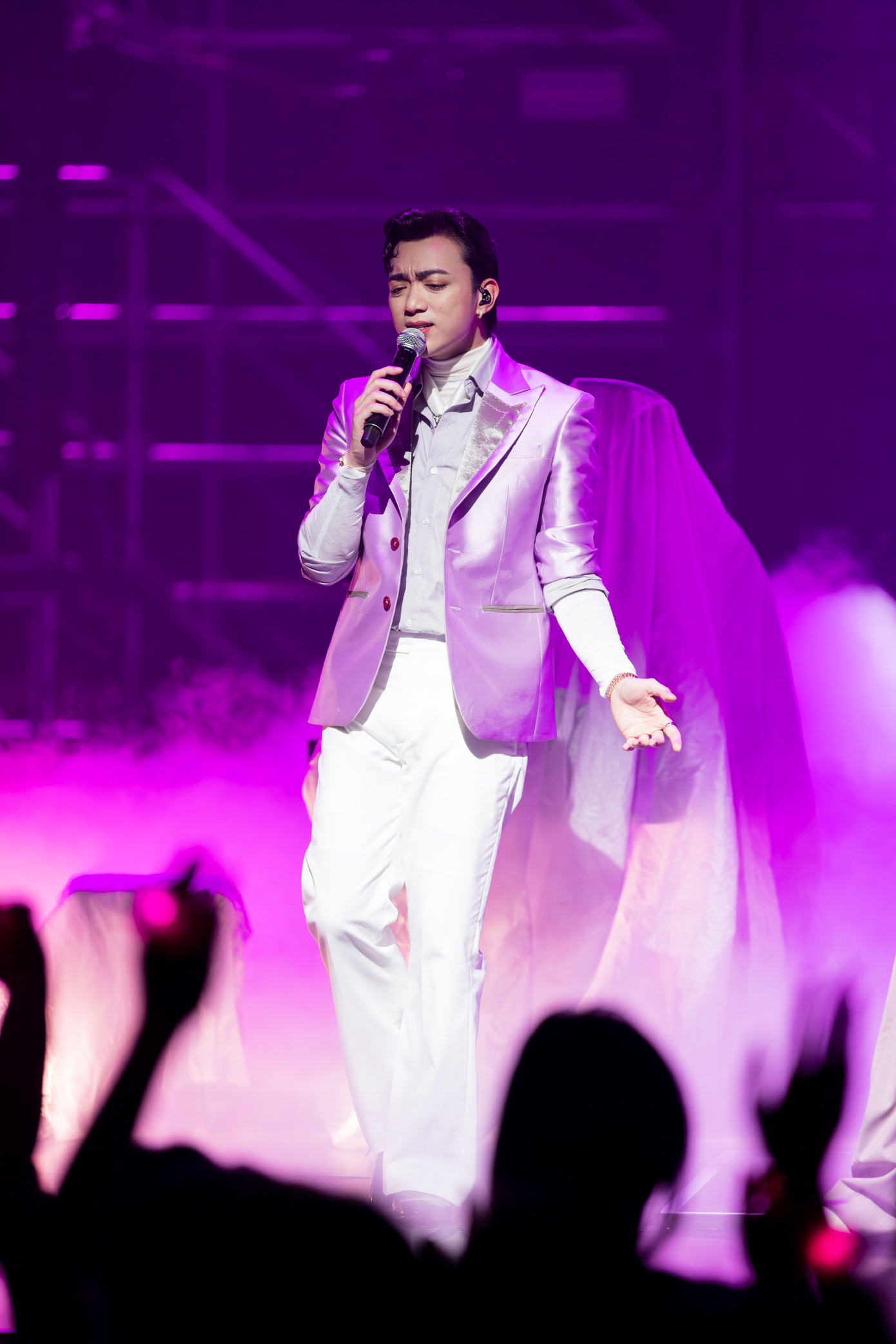 Anh trai vượt ngàn chông gai giúp Soobin củng cố vị trí trong showbiz. Ảnh: BTC. Anh trai vượt ngàn chông gai giúp Soobin củng cố vị trí trong showbiz. Ảnh: BTC.