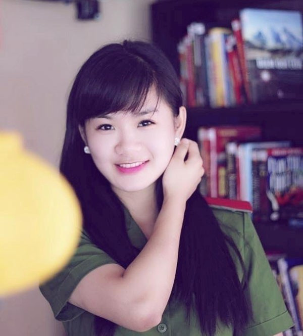 Với thành tích học tập tốt - ngoại hình xinh xắn, Phương Nhung từng đại diện trường tham gia cuộc thi 