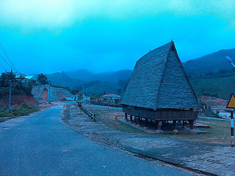 Theo dấu sâm Ngọc Linh trên đỉnh đèo Măng-rơi ảnh 1