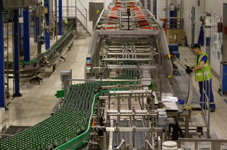 Dây chuyền sản xuất của Carlsberg tại Saint Petersburg năm 2018. (Ảnh: Getty) Dây chuyền sản xuất của Carlsberg tại Saint Petersburg năm 2018. (Ảnh: Getty)