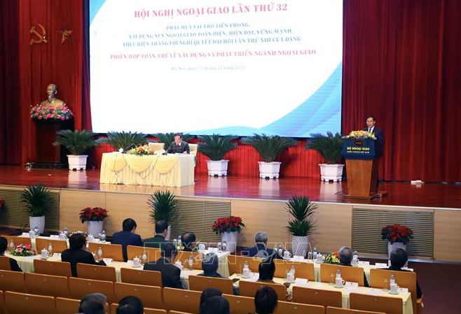 Phiên họp trong khuôn khổ Hội nghị Ngoại giao lần thứ 32 diễn ra sáng 22/12. (Ảnh: TTXVN)