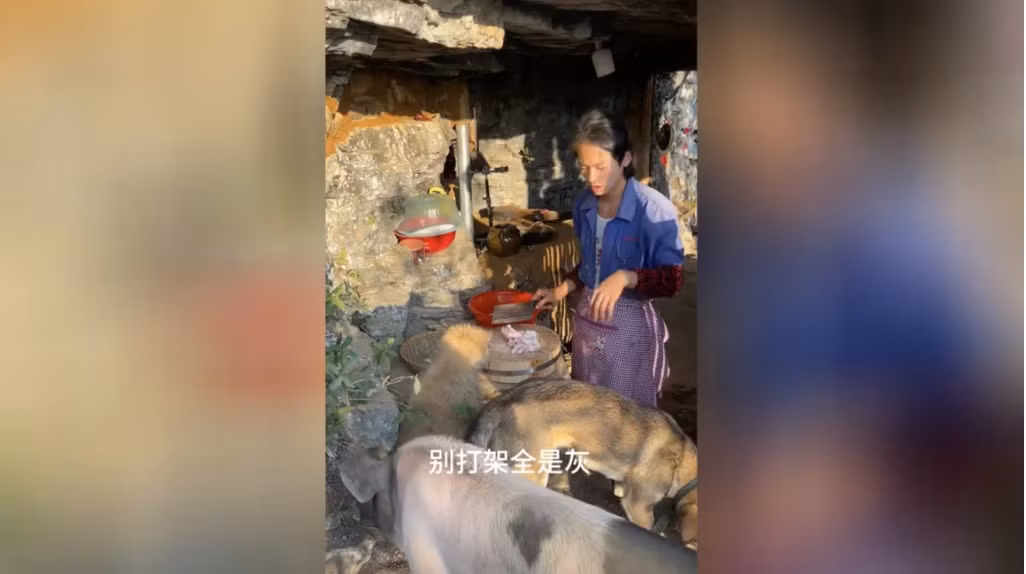 Liu làm các video chia sẻ về cuộc sống của mình trên núi. (Ảnh từ clip) Liu làm các video chia sẻ về cuộc sống của mình trên núi. (Ảnh từ clip)