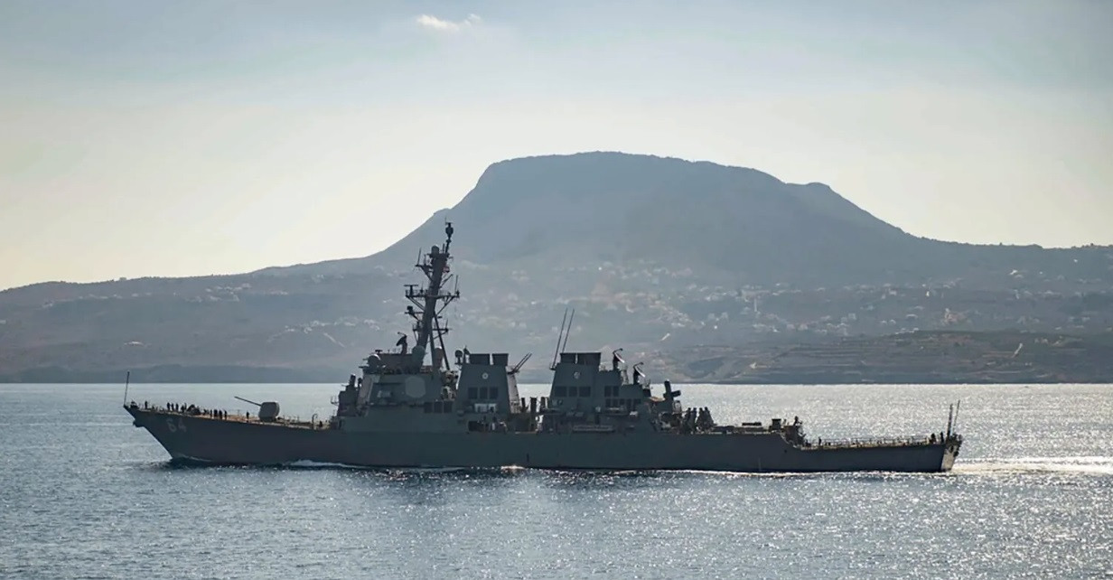 Tàu Carney của Hải quân Mỹ. (Ảnh: AP) Tàu Carney của Hải quân Mỹ. (Ảnh: AP)