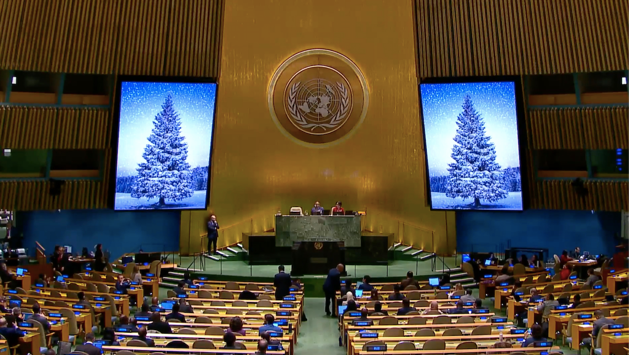 Nghị quyết công nhận Tết Nguyên đán là ngày nghỉ lễ LHQ được thông qua tại phiên họp Đại hội đồng ngày 22/12. (Ảnh: Mofa) Nghị quyết công nhận Tết Nguyên đán là ngày nghỉ lễ LHQ được thông qua tại phiên họp Đại hội đồng ngày 22/12. (Ảnh: Mofa)