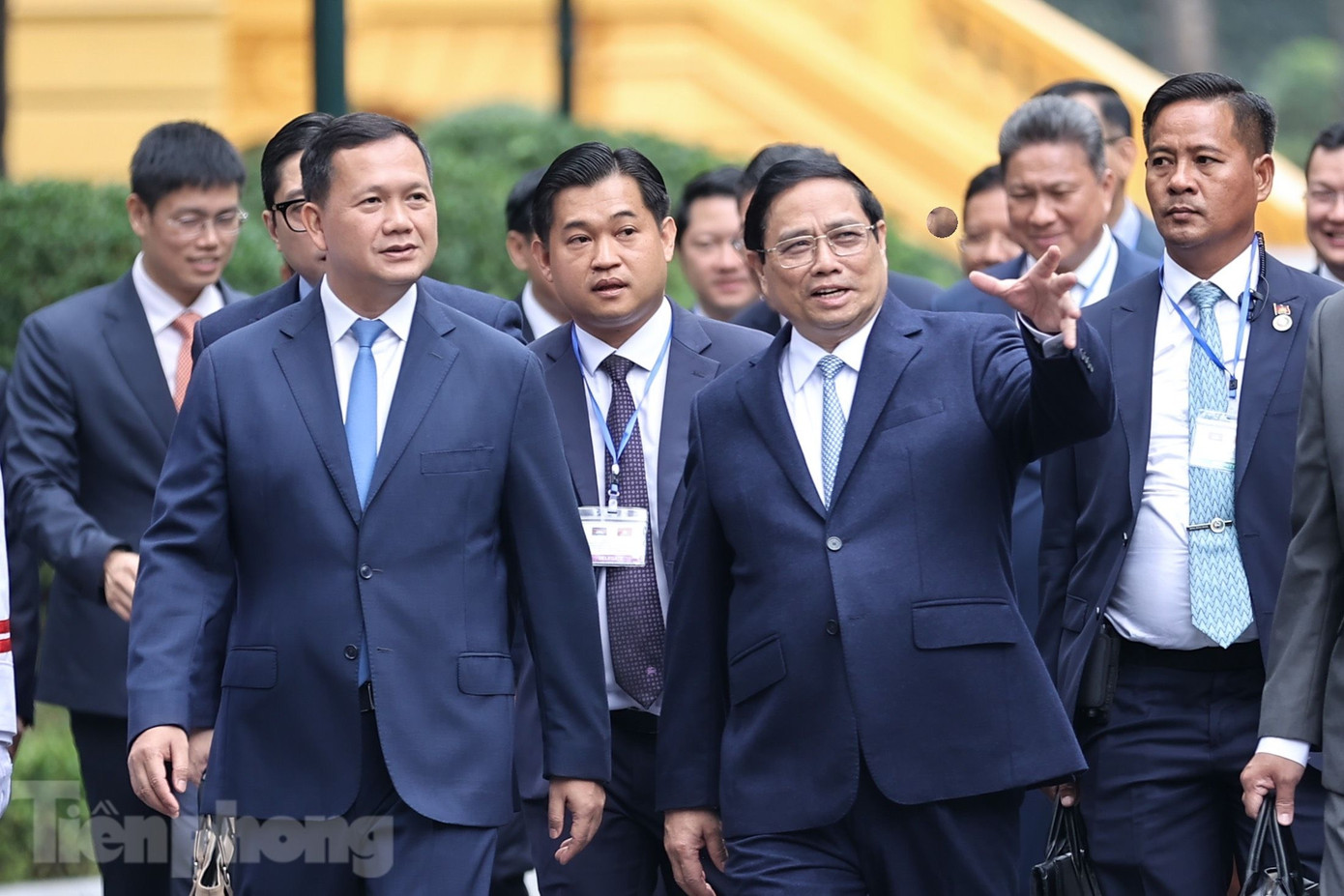 Hai Thủ tướng tiến vào phòng hội đàm. (Ảnh: Như Ý)