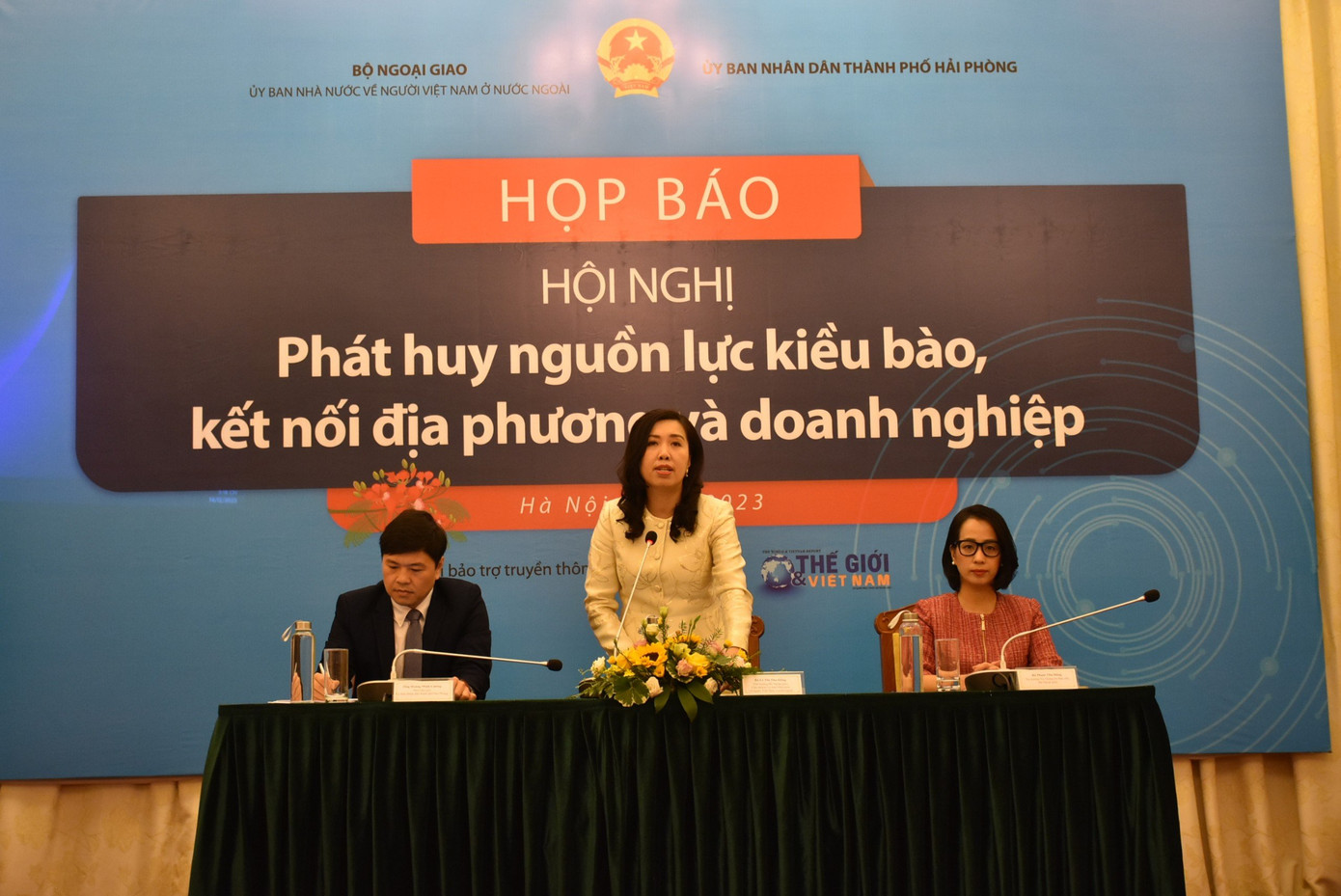 Thứ trưởng Ngoại giao Lê Thị Thu Hằng phát biểu tại cuộc họp báo. (Ảnh: UBNV) Thứ trưởng Ngoại giao Lê Thị Thu Hằng phát biểu tại cuộc họp báo. (Ảnh: UBNV)