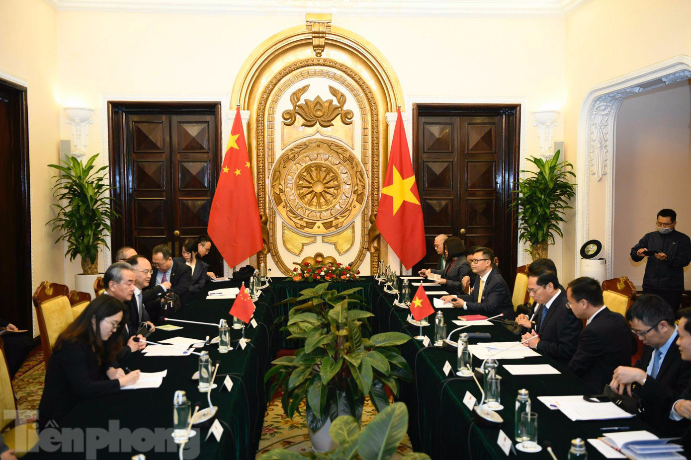 Cuộc hội đàm ngày 1/12. (Ảnh: Như Ý) Cuộc hội đàm ngày 1/12. (Ảnh: Như Ý)