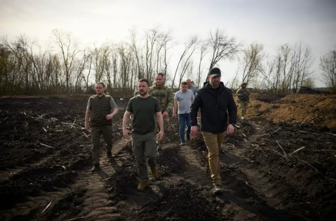 Hình ảnh từ chuyến thị sát của ông Zelensky. Ảnh: Pravda