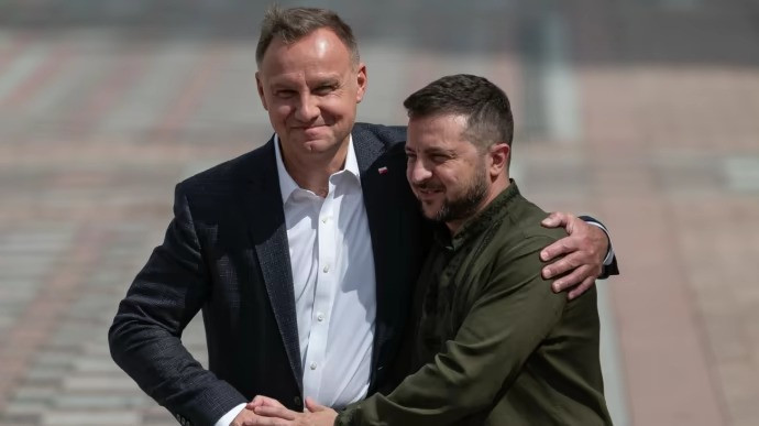 Tổng thống Ba Lan Andrzej Duda và Tổng thống Ukraine Volodymyr Zelensky. Ảnh: Pravda