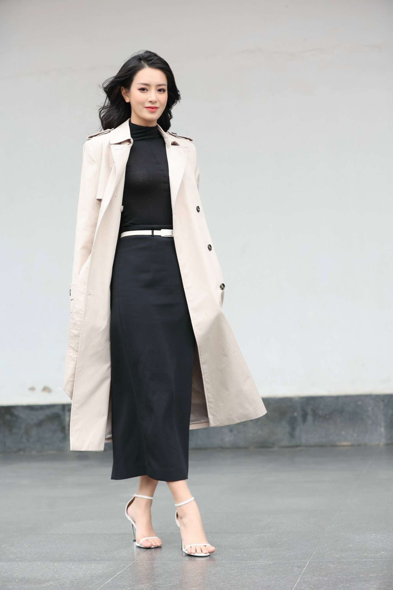 Á hậu 1 cuộc thi Hoa hậu Hòa bình Việt Nam 2023 Bùi Khánh Linh xuất hiện ở sự kiện từ sớm. Khánh Linh cho biết đây là lần thứ hai cô tham dự Chủ Nhật Đỏ và rất ấn tượng với không khí sôi động, nhiệt huyết của các bạn sinh viên đến tham gia hiến máu. Người đẹp hy vọng thông qua Chủ Nhật Đỏ, phong trào hiến máu tình nguyện tiếp tục được lan tỏa.