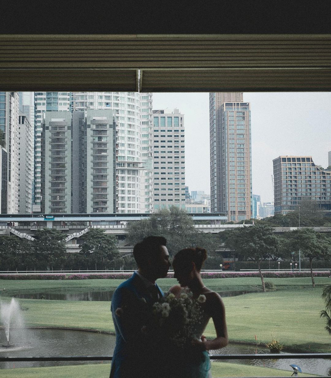 Sau khi cô tuyên bố đính hôn, vào ngày 14/10, ban tổ chức Hoa hậu Hoàn vũ Thái Lan thông báo về việc điều chỉnh danh hiệu tại cuộc thi Hoa hậu Hoàn vũ Thái Lan 2022. Nicolene Limsnukan không được tiếp tục giữ danh hiệu Á hậu 1 do không thể thực hiện nhiệm vụ theo quy định của đơn vị chủ quản.