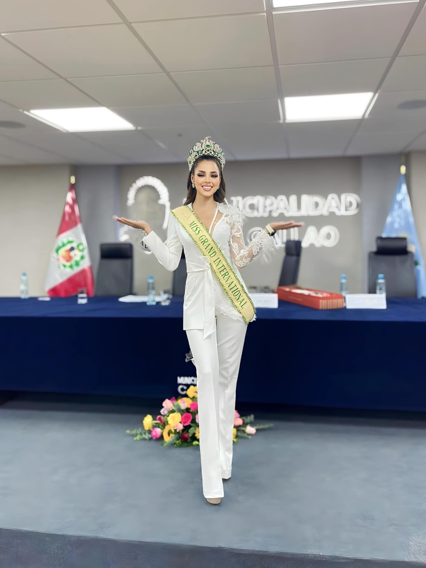 Khán giả nhận định danh hiệu Miss Grand International giúp sự nghiệp của Luciana thăng hoa. Trước đó, cô là diễn viên nổi tiếng ở Peru với hơn 4,5 triệu người theo dõi.