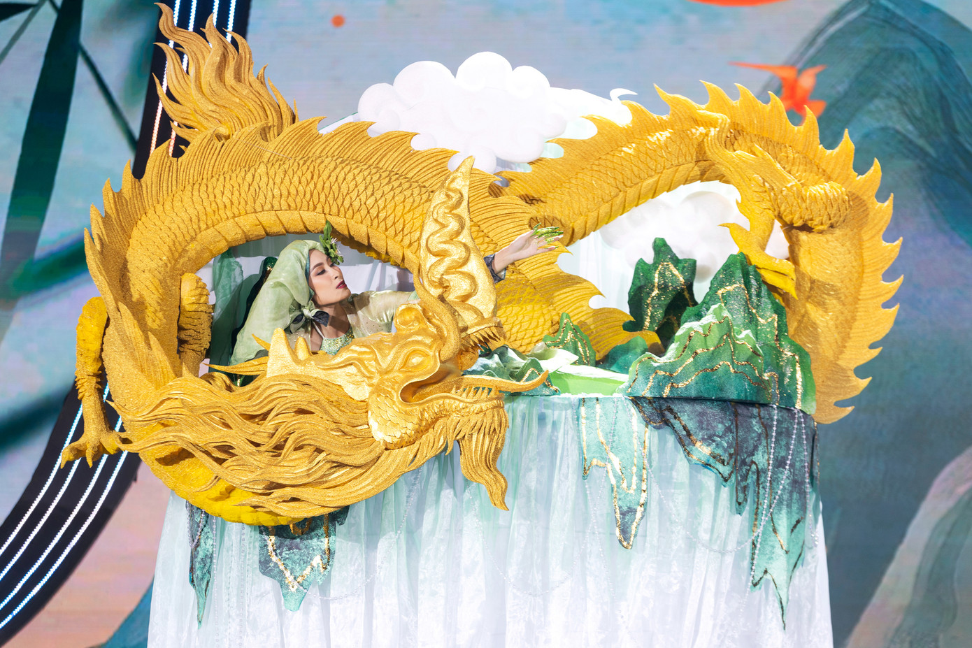 Chung kết Miss Cosmo Vietnam - Hoa hậu Hoàn vũ Việt Nam 2023 diễn ra ngày 31/12 tại Đà Lạt. Đêm chung kết sẽ có tiết mục bắn pháo bông để kỷ niệm 15 năm chương trình.