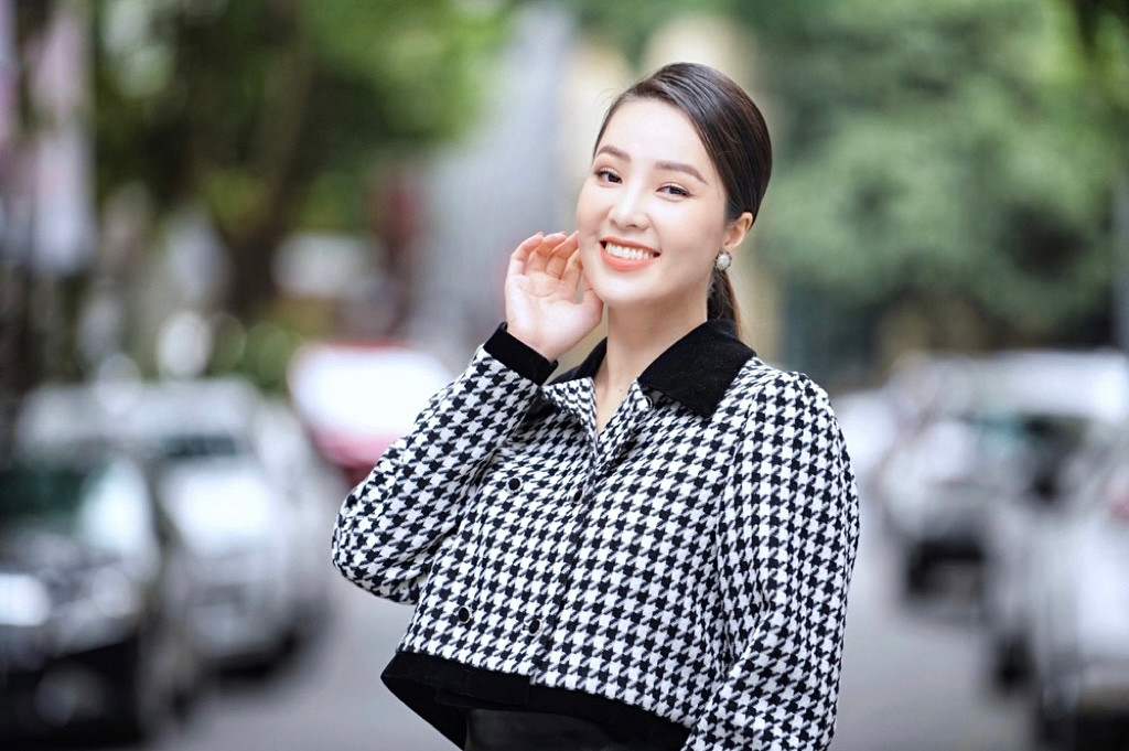 Thụy Vân chia sẻ áp lực níu giữ nhan sắc khi là một biên tập viên truyền hình. Ảnh: Dương Triều.