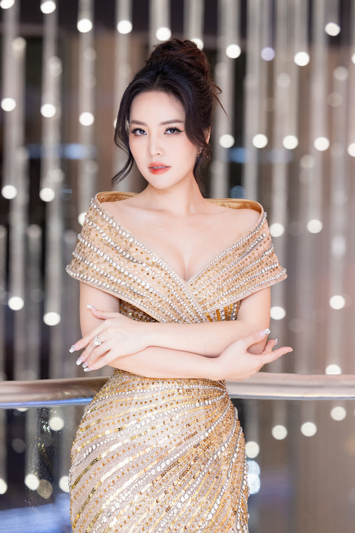 Người đẹp khẳng định nhan sắc của cô tự nhiên, chưa động chạm dao kéo.