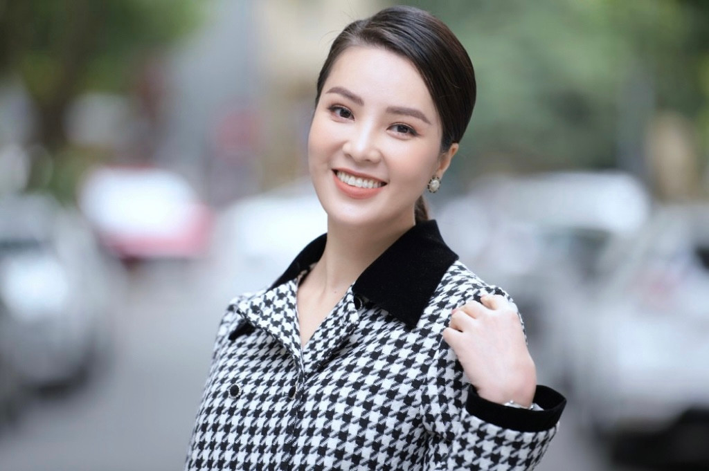 Thụy Vân chia sẻ áp lực níu giữ nhan sắc khi là một biên tập viên truyền hình. Ảnh: Dương Triều.