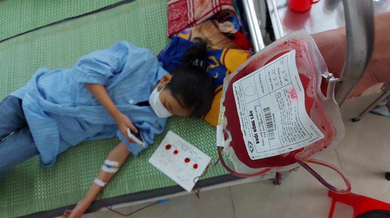 Đây được gọi là “bệnh nhà giàu” vì chi phí cho điều trị rất tốn kém, lại kéo dài. Ước tính chi phí điều trị cho một bệnh nhân thalassemia thể nặng đến 30 tuổi khoảng vài tỷ đồng. Đây được gọi là “bệnh nhà giàu” vì chi phí cho điều trị rất tốn kém, lại kéo dài. Ước tính chi phí điều trị cho một bệnh nhân thalassemia thể nặng đến 30 tuổi khoảng vài tỷ đồng.