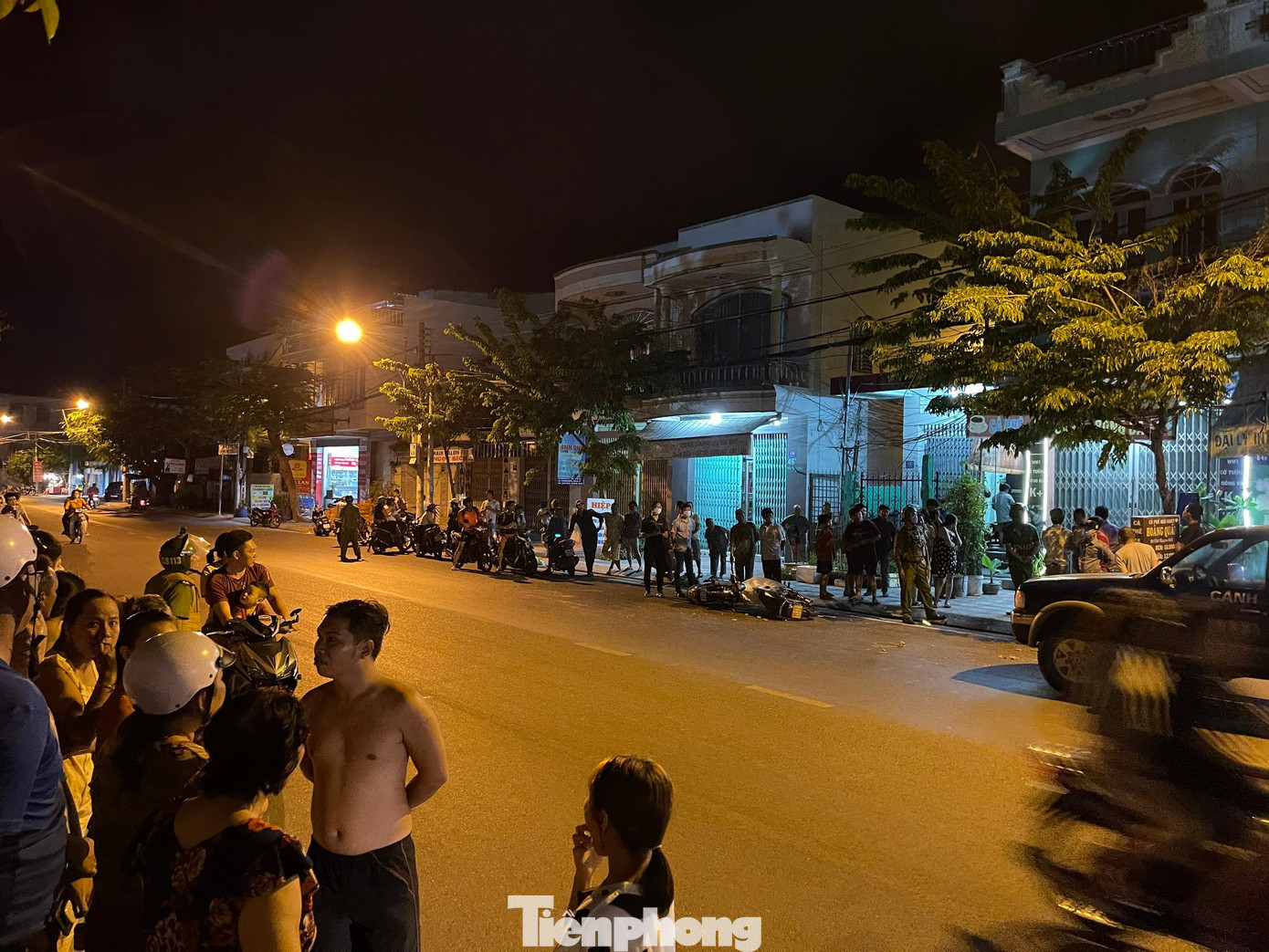 Hiện trường vụ việc người phụ nữ bị bắn trên đường Võ Thị Sáu, TP Nha Trang. Ảnh L.H