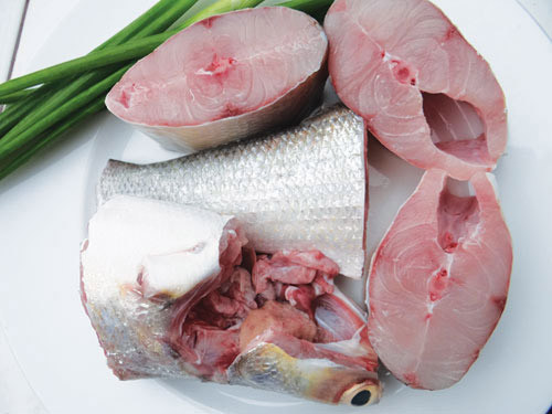 Ăn cá giúp cải thiện khả năng sinh sản của nam giới. Ảnh: Minh Khôi