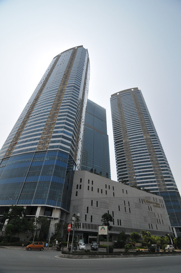 Phó Chủ tịch Liên đoàn chạy chiều cao quốc tế, tên tiếng Anh là International Skyrunning Federation, có trụ sở ở Ý, cho biết Cuộc thi Landmark 72 ở Hà Nội là chặng thứ 6 trong chuỗi gồm 8 cuộc tranh tài của năm 2012, và chặng chung kết sẽ diễn ra tại Sao Paulo của Brazil vào tháng 11 này.