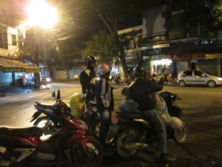 Các tình nguyện viên chuẩn bị cho chuyến trở Đông ấm áp