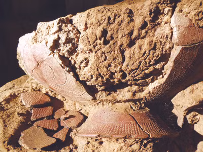 Chân đế bát bồng của cư dân Sa Huỳnh 