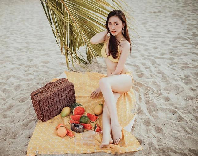 Sắc vóc nóng bỏng, quyến rũ của người đẹp Phương Anh.